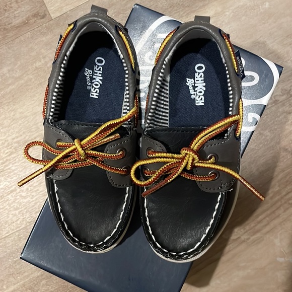 OshKosh Bigosh Toddler Shoes - Picture 2 of 6